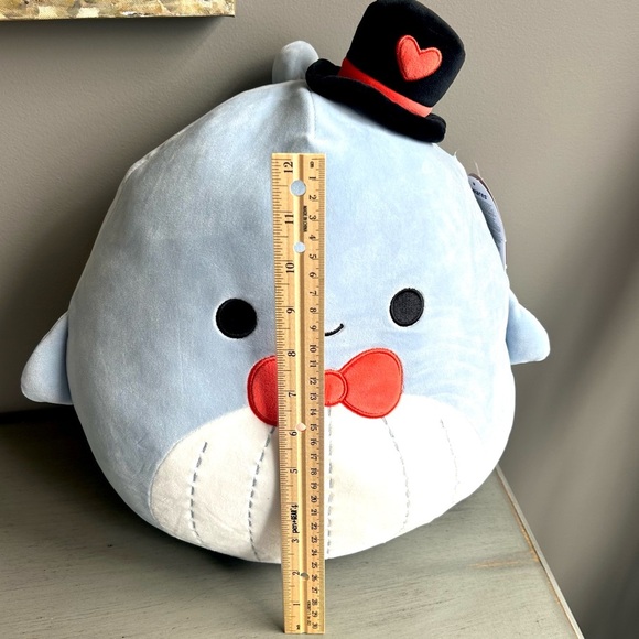 Squishmallows Samir Whale Hat & Tie 12" Plush NWT 2024 Valentine's Day - Picture 8 of 9